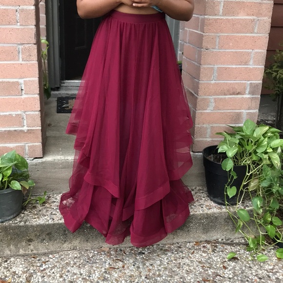 Beautiful maroon & cream 2 piece prom dress - Picture 7 of 8